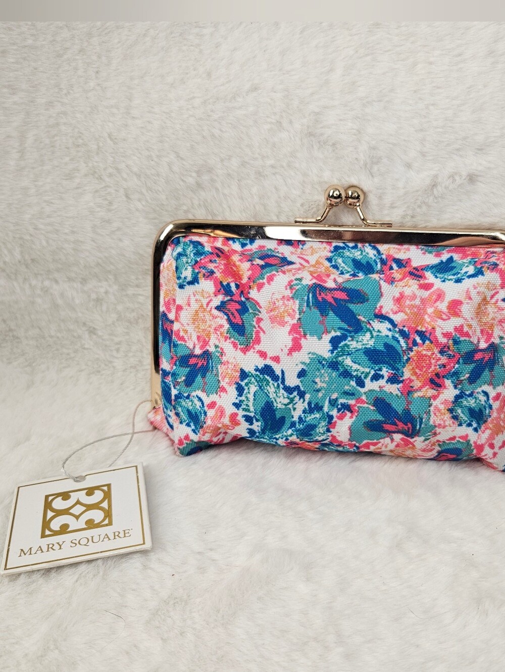 Mary Square Snap Pill Clutch